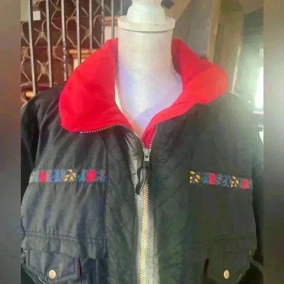 Edelweiss Vintage winter coat. Mid-weight. Large. Black and Red. Floral trim. - Picture 2 of 15